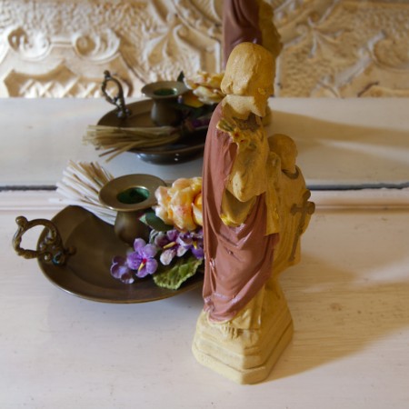 ビンテージのヨゼフと幼いイエス像